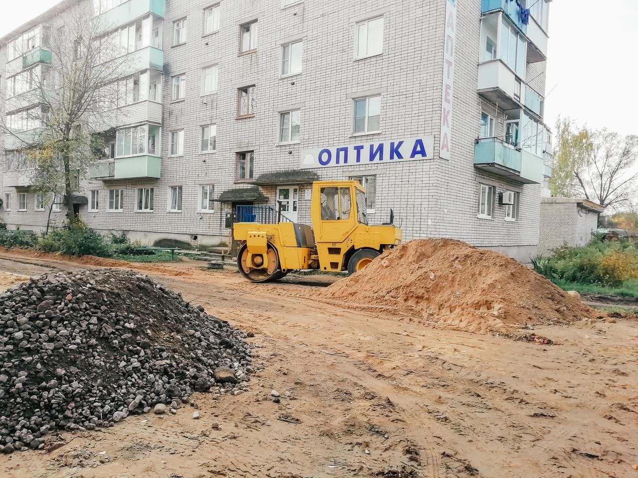 В Бежецке благоустраивают дворовые территории