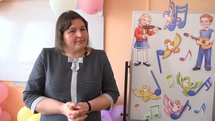 Искусство отдавать. Учитель музыки Елена Худякова · МОЛОГА.ИНФО