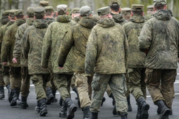 Владимир Путин подписал указ о призыве запасников на военные сборы